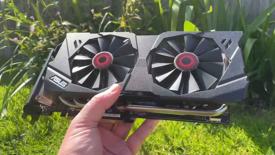 Kakuju videokartu kupit' letom 2023 goda