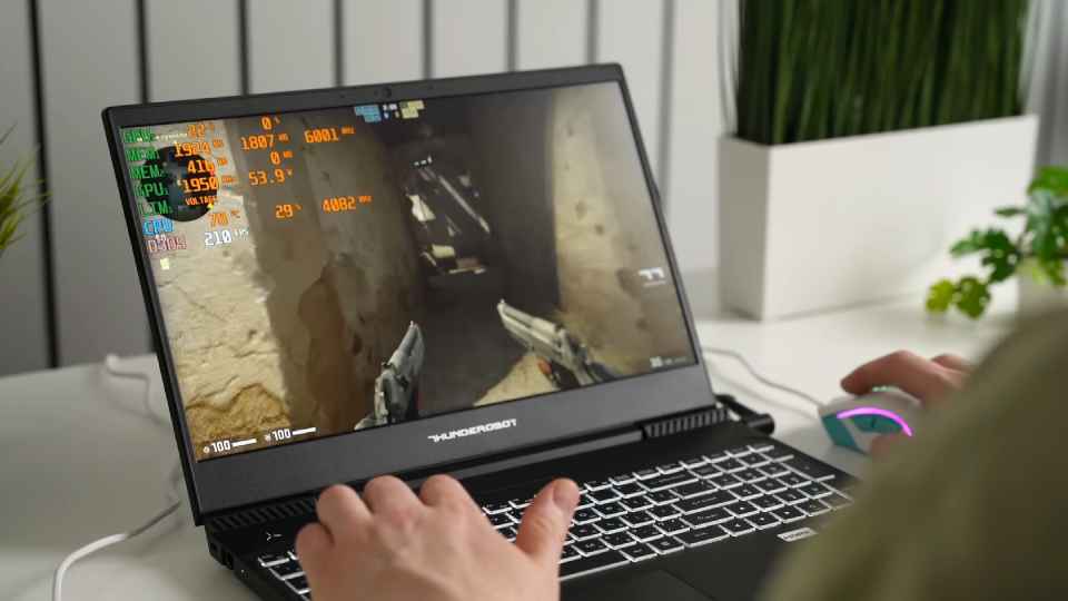 Obzor igrovogo noutbuka Thunderobot 911 Air Wave D