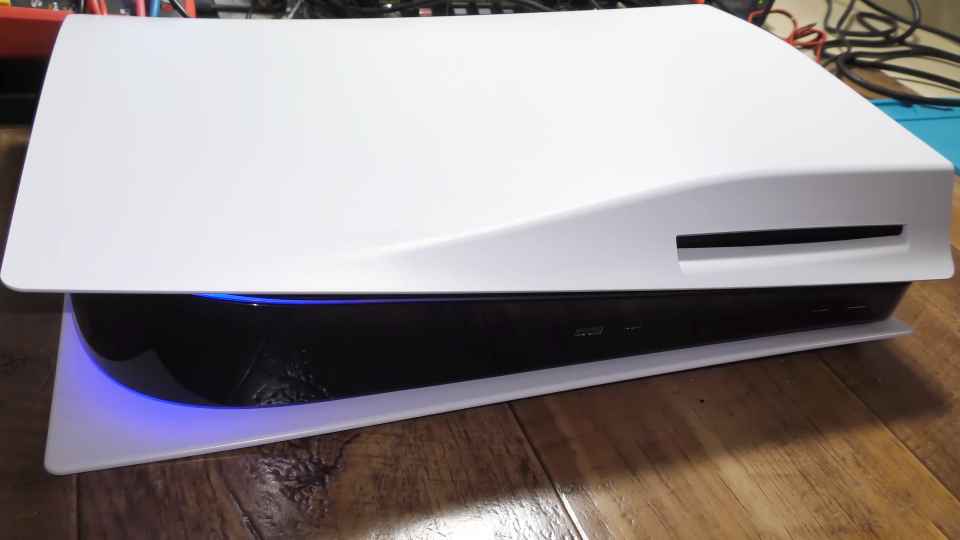 PlayStation 5 pishhit i ne vkljuchaetsja