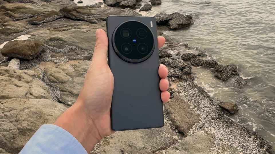 Chto vhodit v blok kamer Vivo X100 Ultra