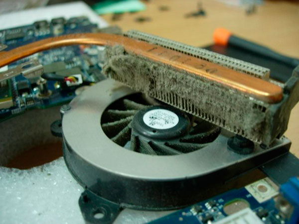 Что делать если ноутбук перегревается ответ