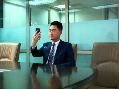 sdgzsd Samsung установит в планшет сканер сетчатки глаза