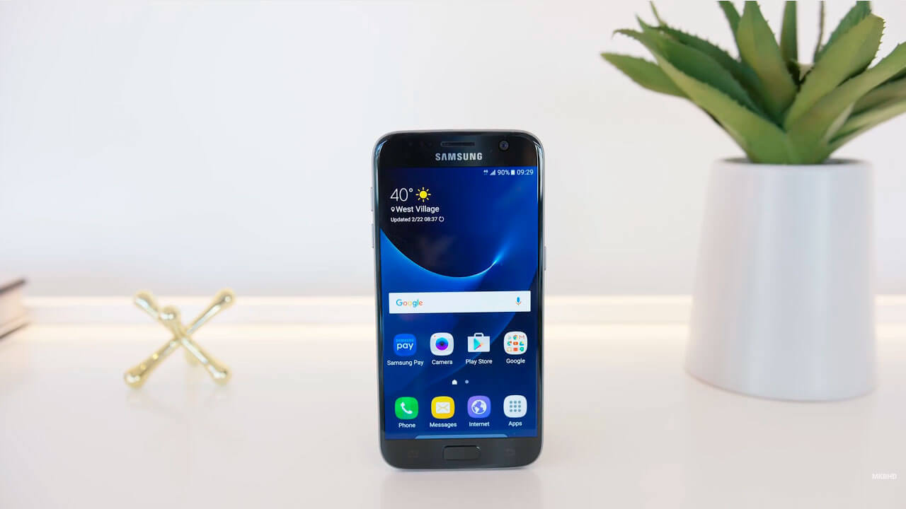 Samsung Galaxy S7 i S7 v polnoj krase