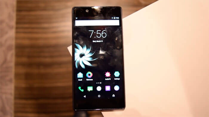 novinka-smartfon-Yo-Yutopia
