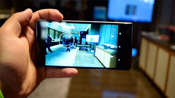 smartfon-Yo-Yutopia-kamera